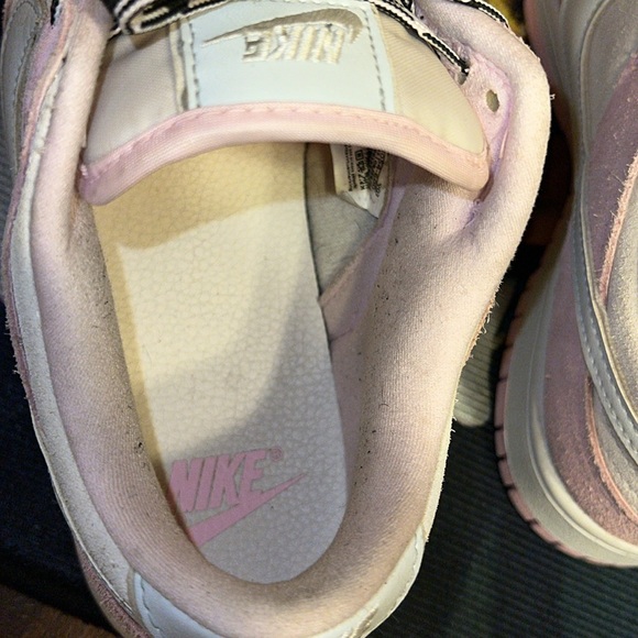 Nike Pink Foam Dunks - Picture 5 of 6